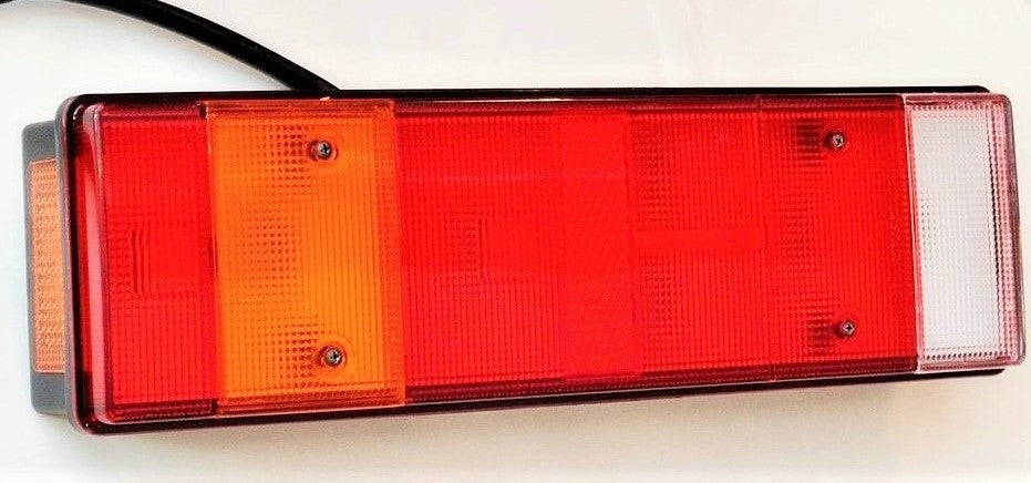 Rechte Heckleuchte geeignet für MAN – Glühlampentyp, 470 x 132 x 90 mm