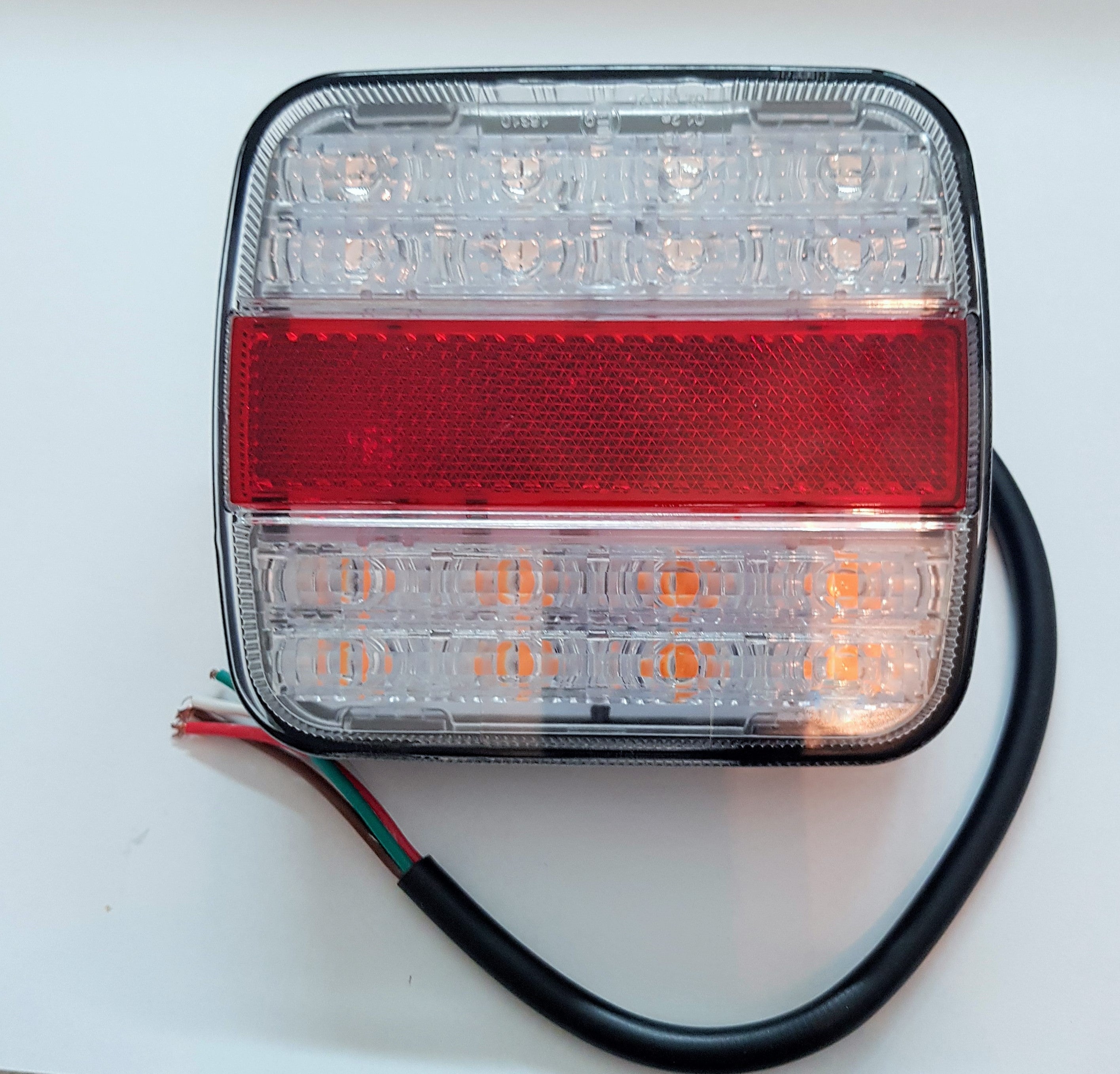 Компактен LED заден комбиниран стоп със червен/прозрачен плафон, 10–30V, с E-маркировка