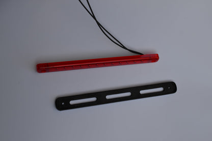 Troisième feu stop LED, 12/24 V, 12 LED, 238 x 28 x 10 mm, lentille claire, lumière rouge