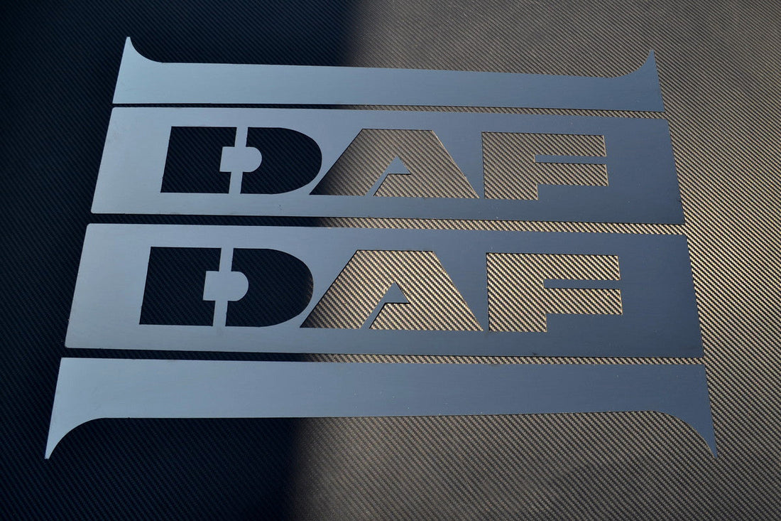 Jeu d’enjoliveurs de montants de porte noirs avec logo adapté pour DAF – inox, 4 pièces