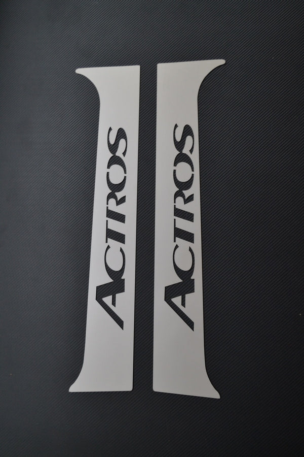 Seitensäulen-Satz aus hochglanzpoliertem Edelstahl – geeignet für Mercedes Actros MP2/MP3