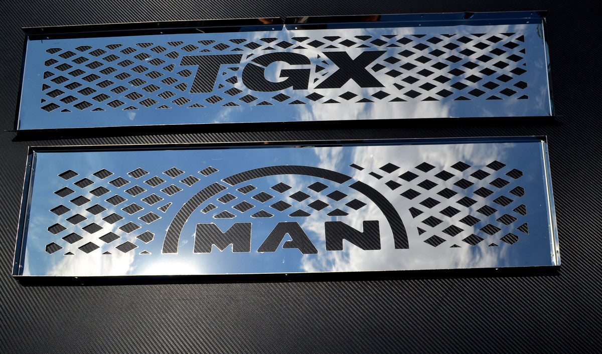 3D Front Grille – suitable for MAN TGX, Built-In, Without Sensor, Polished Stainless Steel