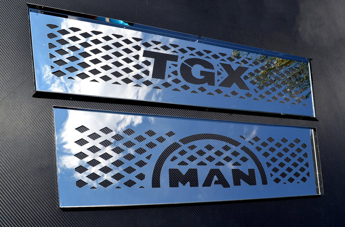 3D Front Grille – suitable for MAN TGX, Built-In, Without Sensor, Polished Stainless Steel