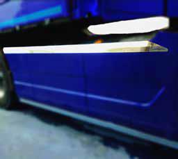 Upper Fuel Tank Side Spoiler Trim Set – suitable for Volvo FH4 2013+, Left and Right, Stainless Steel, 3 Pieces