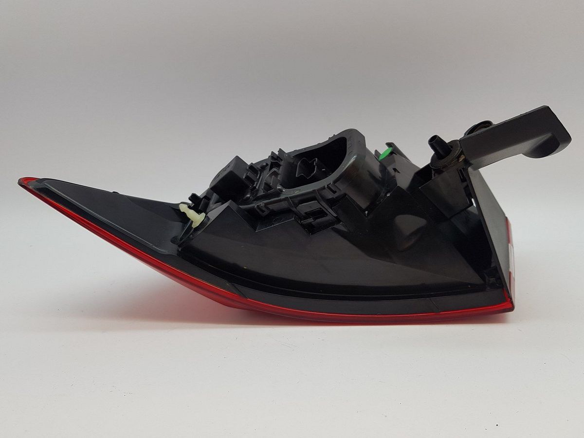 Ляв стоп – подходящ за Renault Clio IV 2012–2020, монтаж на купето, без фасунга