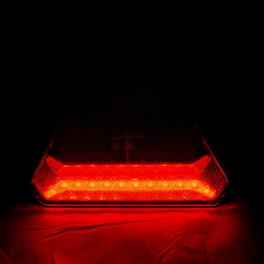 Feu arrière gauche triangulaire à LED – 4 fonctions, clignotant dynamique, 12/24 V, IP67