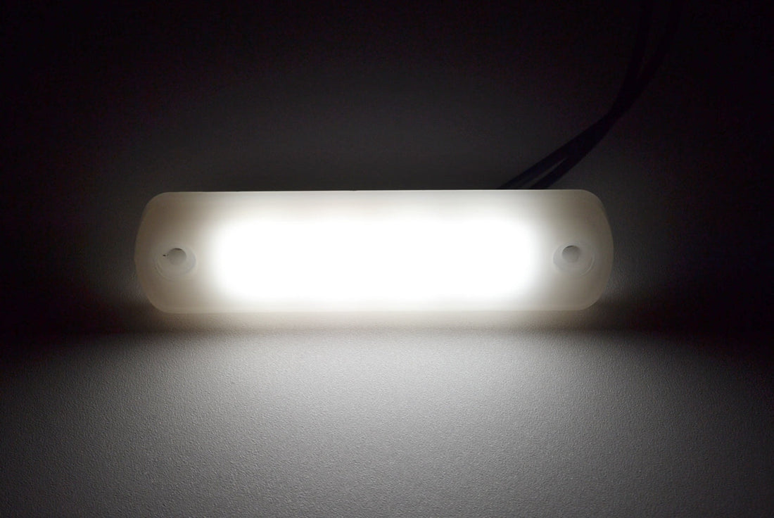 Weiße LED-Neon-Seitenmarkierungsleuchte, 12/24 V, 4 Dioden, 110 x 31 x 13 mm