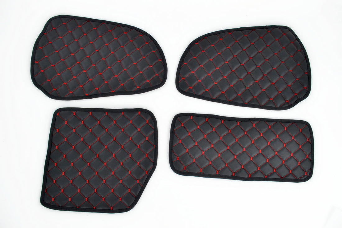 Tapis de porte avec protection supplémentaire – cuir synthétique (éco-cuir), noir avec surpiqûres rouges, adapté pour Scania R 1998–2010
