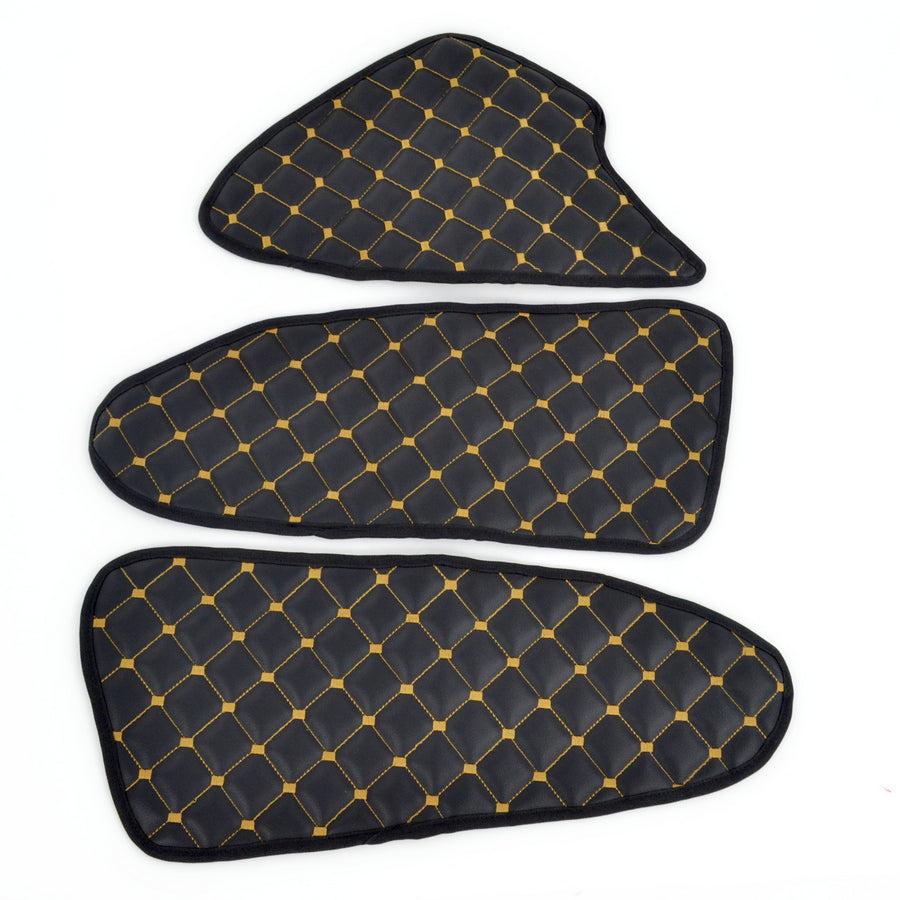 Tapis de panneaux de porte – Volant à droite, cuir synthétique (éco-cuir), noir avec surpiqûres jaunes, adapté pour Mercedes Actros MP4