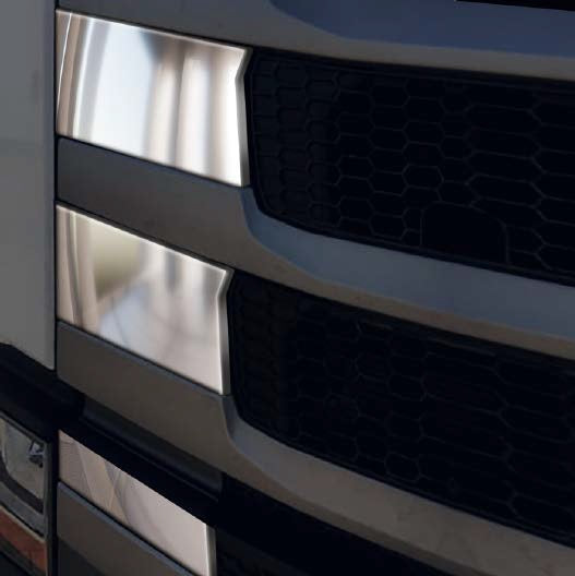 Комплект лайсни за ъглите на предна решетка – неръждаема стомана, подходящ за Scania S500 2016+