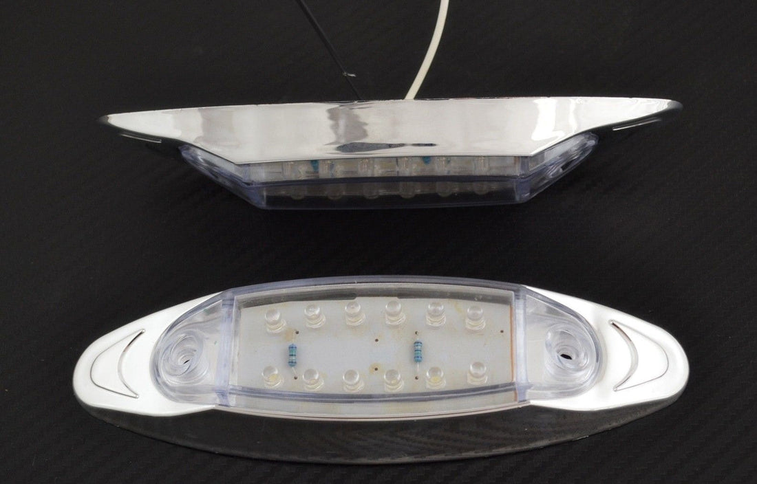 Овален LED габарит, 12 бели LED диода, 24V габаритна лампа