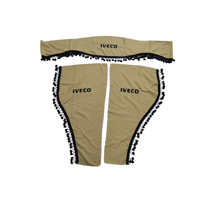Rideaux de camion 3 pièces adaptés pour Iveco – Beige avec pompons et lettrage noirs