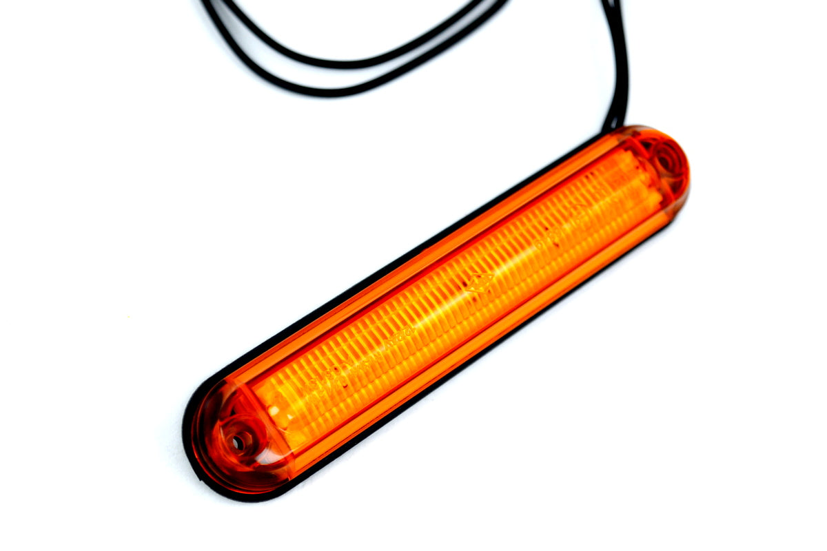 Feu de gabarit latéral LED slim, lentille jaune, 2 diodes LED, 12/24 V, 134×27×15 mm, entraxe de fixation 116 mm
