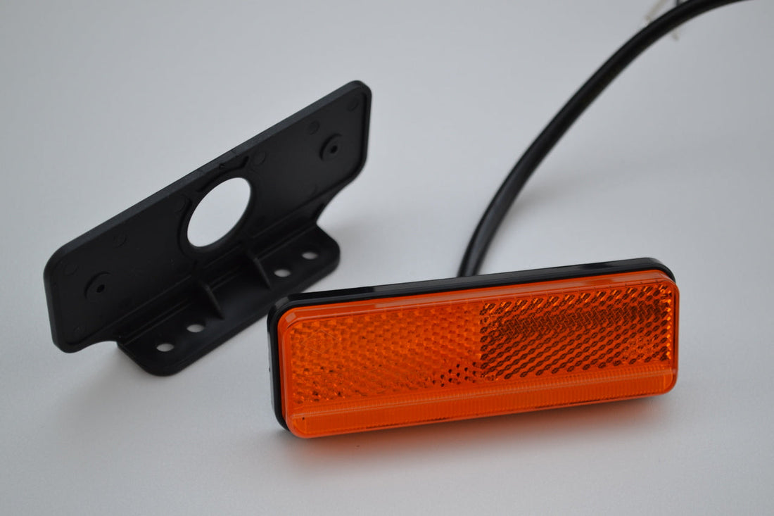 Schmales Neon-LED-Positionslicht mit gelber Linse, 12/24V