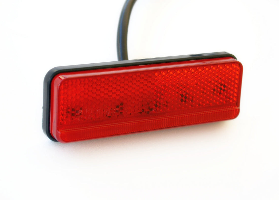 Schmale rote LED-Neon-Umrissleuchte, 12/24V, 102 x 490 mm, 750 mm Befestigungsabstand