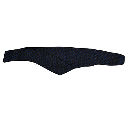 Tapis de tableau de bord – Volant à droite, cuir synthétique (éco-cuir), noir avec surpiqûres bleues, adapté pour Mercedes Actros MP4 cabine 250 cm (à partir de 2011)