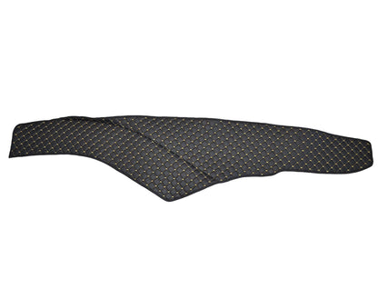 Armaturenmatte – Kunstleder (Eco-Leder), schwarz mit gelber Ziernaht, geeignet für Mercedes Actros MP4 (ab 2011), 250 cm Kabinenbreite