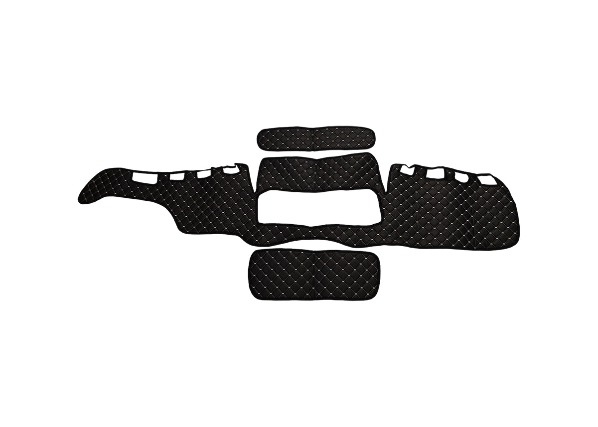Tapis de tableau de bord – cuir synthétique (éco-cuir), noir avec surpiqûres blanches, adapté pour MAN TGX 2007–2017