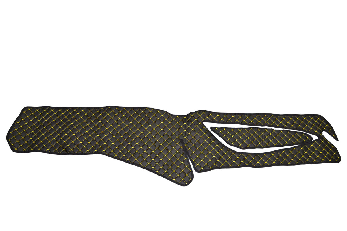 Tapis de tableau de bord – cuir synthétique (éco-cuir), adapté pour Scania R 2017+, noir avec surpiqûres jaunes