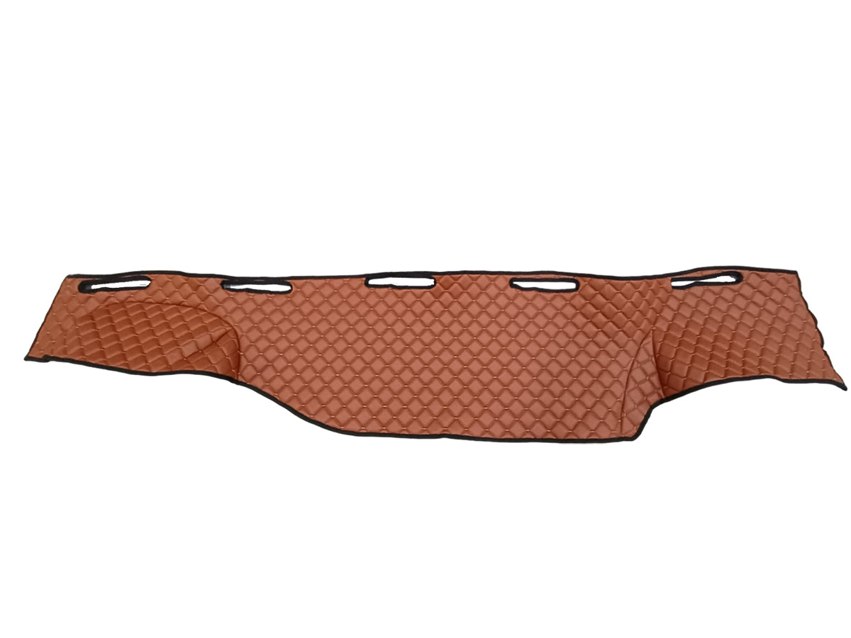Tapis de tableau de bord – cuir synthétique (éco-cuir), sans ouvertures, marron, adapté pour MAN TGA 2000–2005