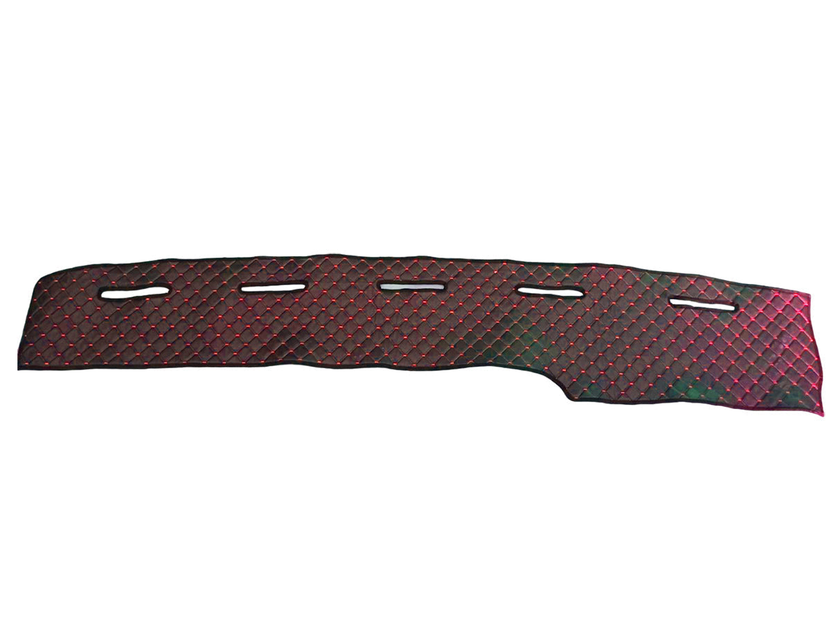 Tapis de tableau de bord noir – cuir synthétique (éco-cuir), surpiqûres rouges, adapté pour Mercedes Actros Euro 5