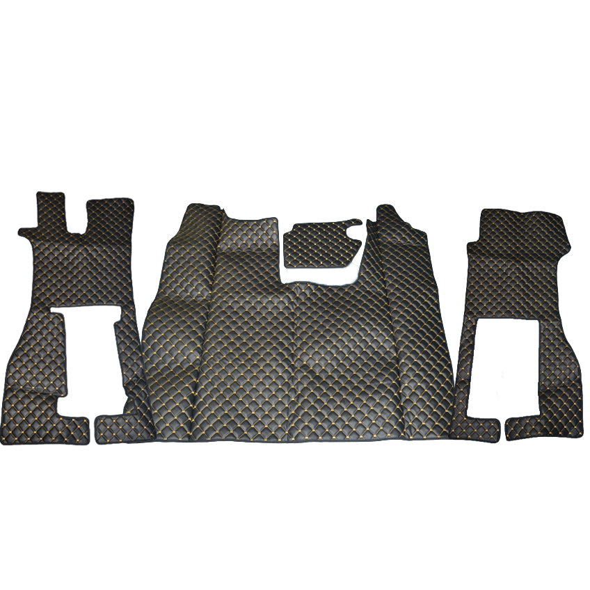 Tapis de sol en cuir synthétique (éco-cuir) noir – adapté pour Scania R 2016+, surpiqûres jaunes