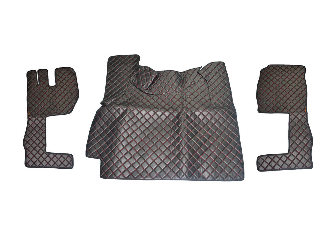 Черни подови стелки от изкуствена кожа (еко кожа) – подходящи за Volvo FH 2009–2013 г., с червен шев