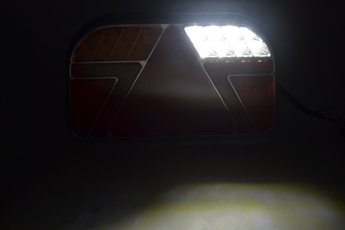 Feu stop LED néon gauche avec catadioptre triangulaire, 241 mm, 12/24 V