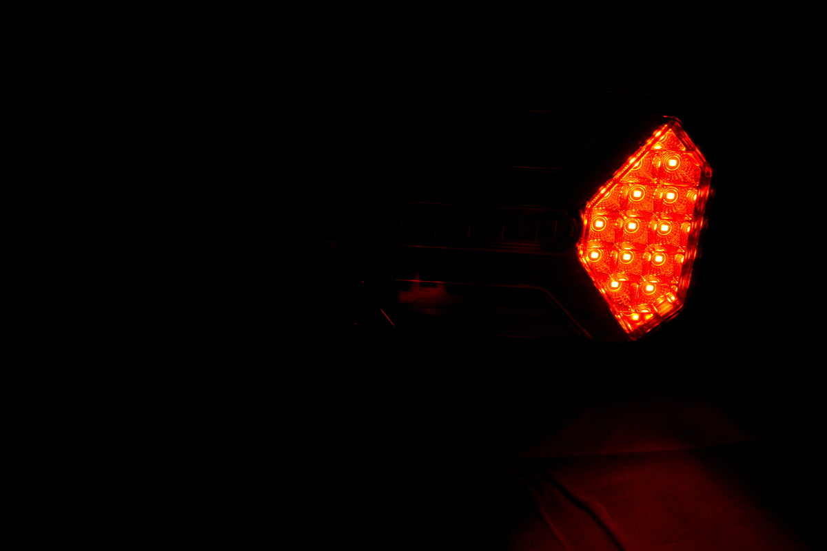 Feu arrière gauche à LED néon, 235 mm, 12/24 V