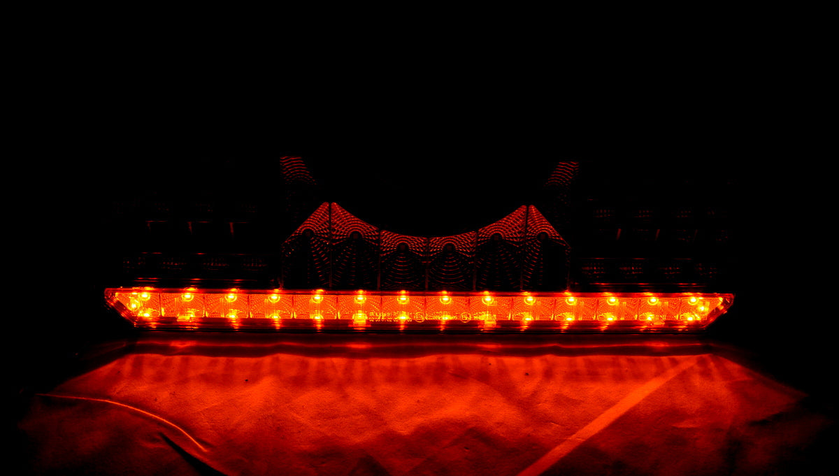 Feu arrière gauche LED, 35 cm, 12/24 V, design cintré