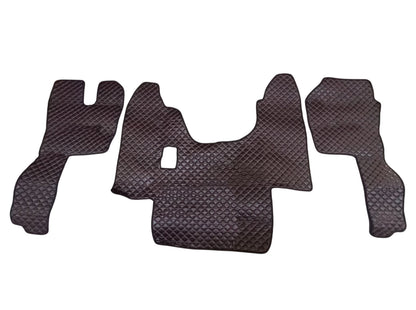 Tapis de sol noir en cuir synthétique (éco-cuir) – adapté pour Scania R boîte manuelle 2004–2009, surpiqûres rouges