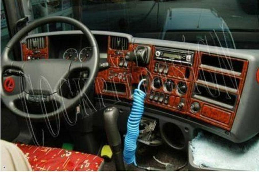 Jeu d’autocollants de tableau de bord en silicone aspect acajou – adapté pour DAF CF 2011+, 33 pièces