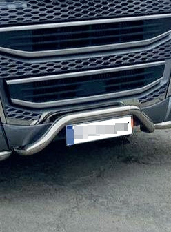 Central Front Bull Bar – Curved Over Number Plate, suitable for Volvo FH4 2013+