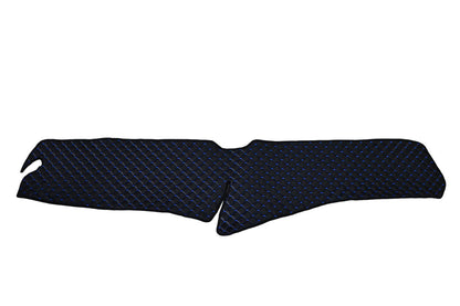 Tapis de tableau de bord – Volant à droite, cuir synthétique (éco-cuir), noir avec surpiqûres bleues, adapté pour Scania R 2017+, sans découpe