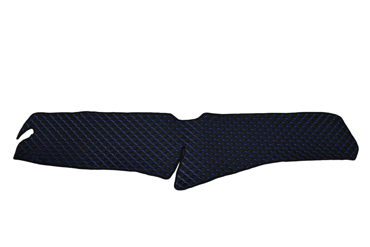 Tapis de tableau de bord – Volant à droite, cuir synthétique (éco-cuir), noir avec surpiqûres bleues, adapté pour Scania R 2017+, sans découpe