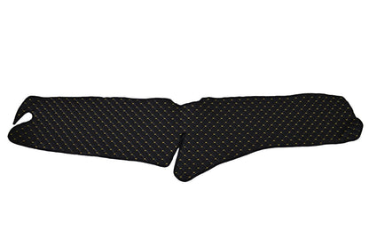 Tapis de tableau de bord – cuir synthétique (éco-cuir), conduite à droite, adapté pour Scania R 2017+, noir avec surpiqûres jaunes, modèle sans ouverture