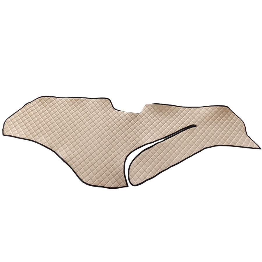 Μπεζ πατάκι ταμπλό από τεχνητό δέρμα (eco leather) – Δεξιοτίμονo, κατάλληλο για DAF XF/XG/XG+, 2021+