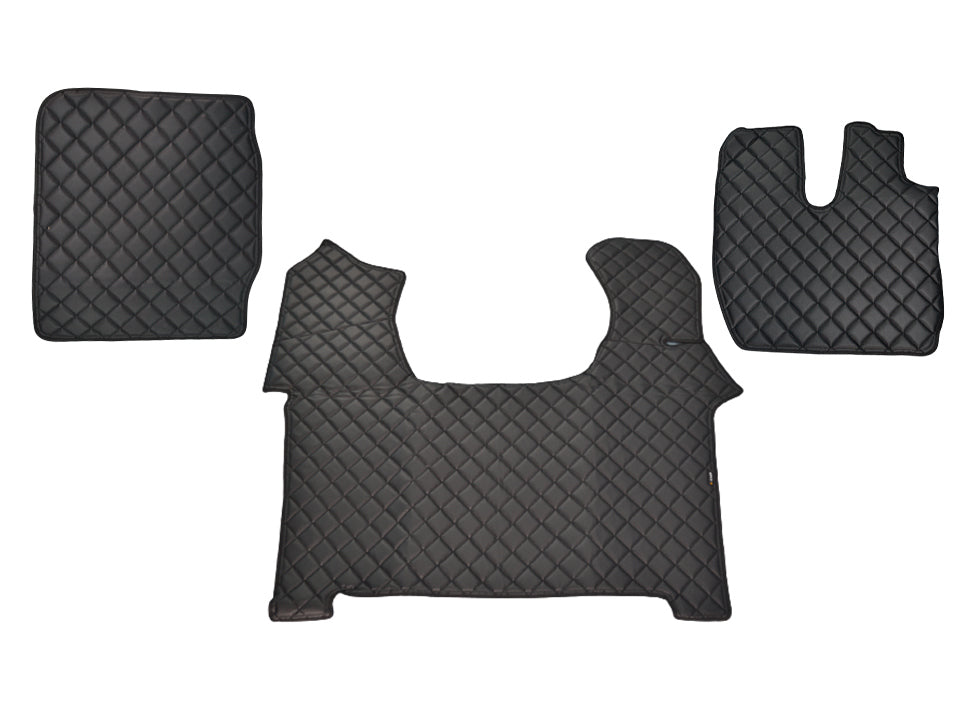 Tapis de sol en cuir synthétique (éco-cuir) – Conduite à droite, adapté pour Iveco Stralis S-Way, noir, à partir de 2019