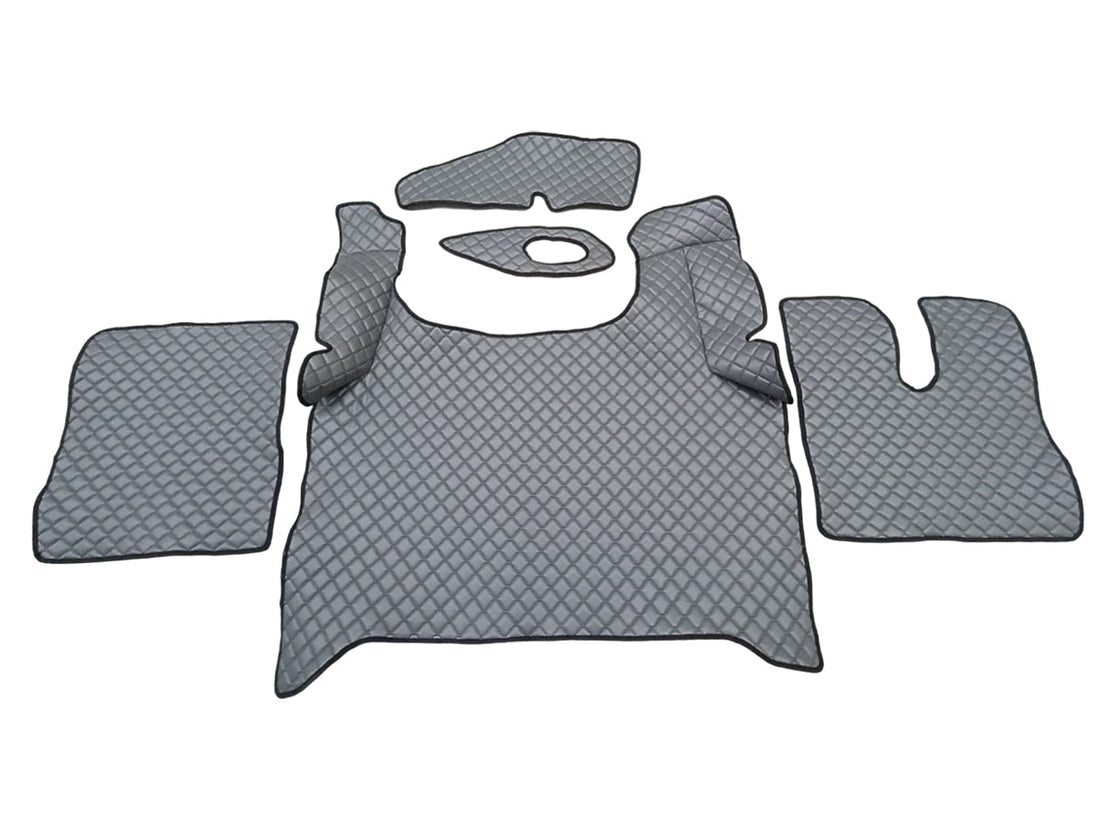 Σκούρα γκρι πατάκια δαπέδου από τεχνητό δέρμα (eco leather) – κατάλληλο για MAN TGX 2020+, δεξιοτίμονα