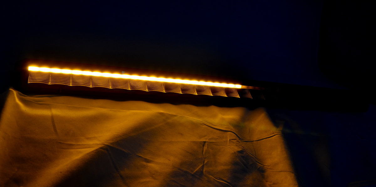 Barre de feu stop LED – 5 fonctions, flash ambre, 84 cm