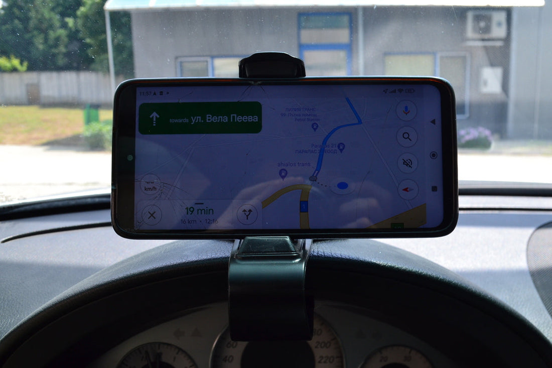 Universal Steering Wheel Phone Holder – Black