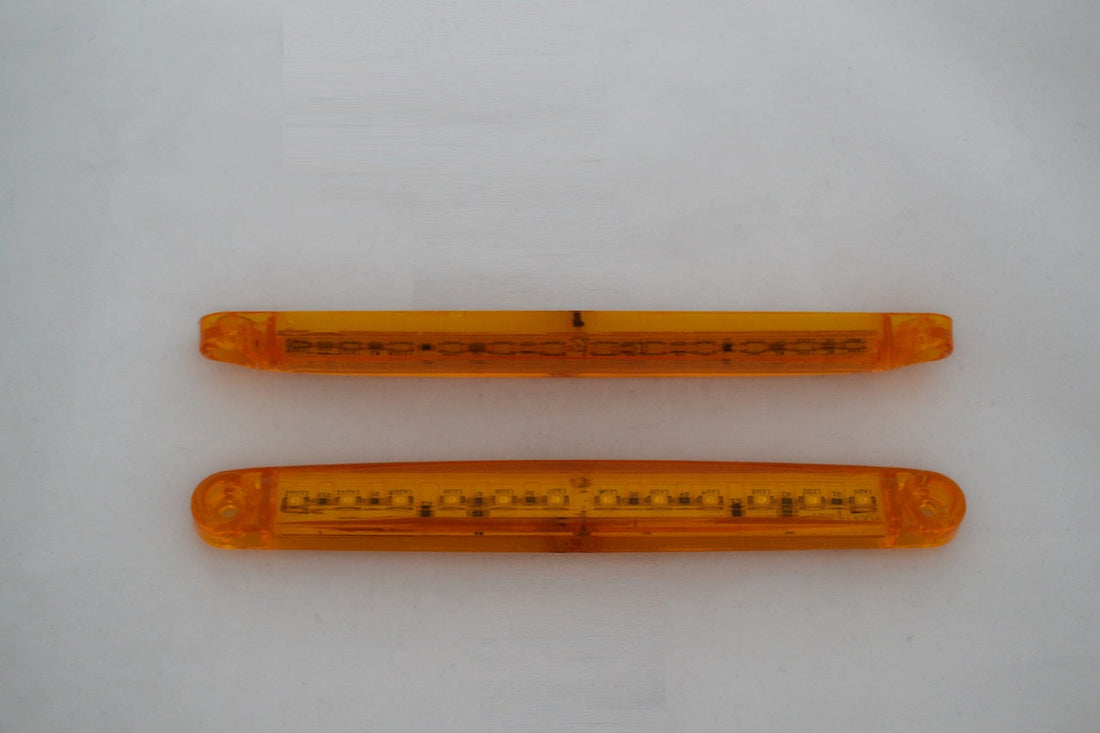 Жълт габаритен LED светлинен маркер – 9 LED диода, 24V, 100 x 15 x 10 mm