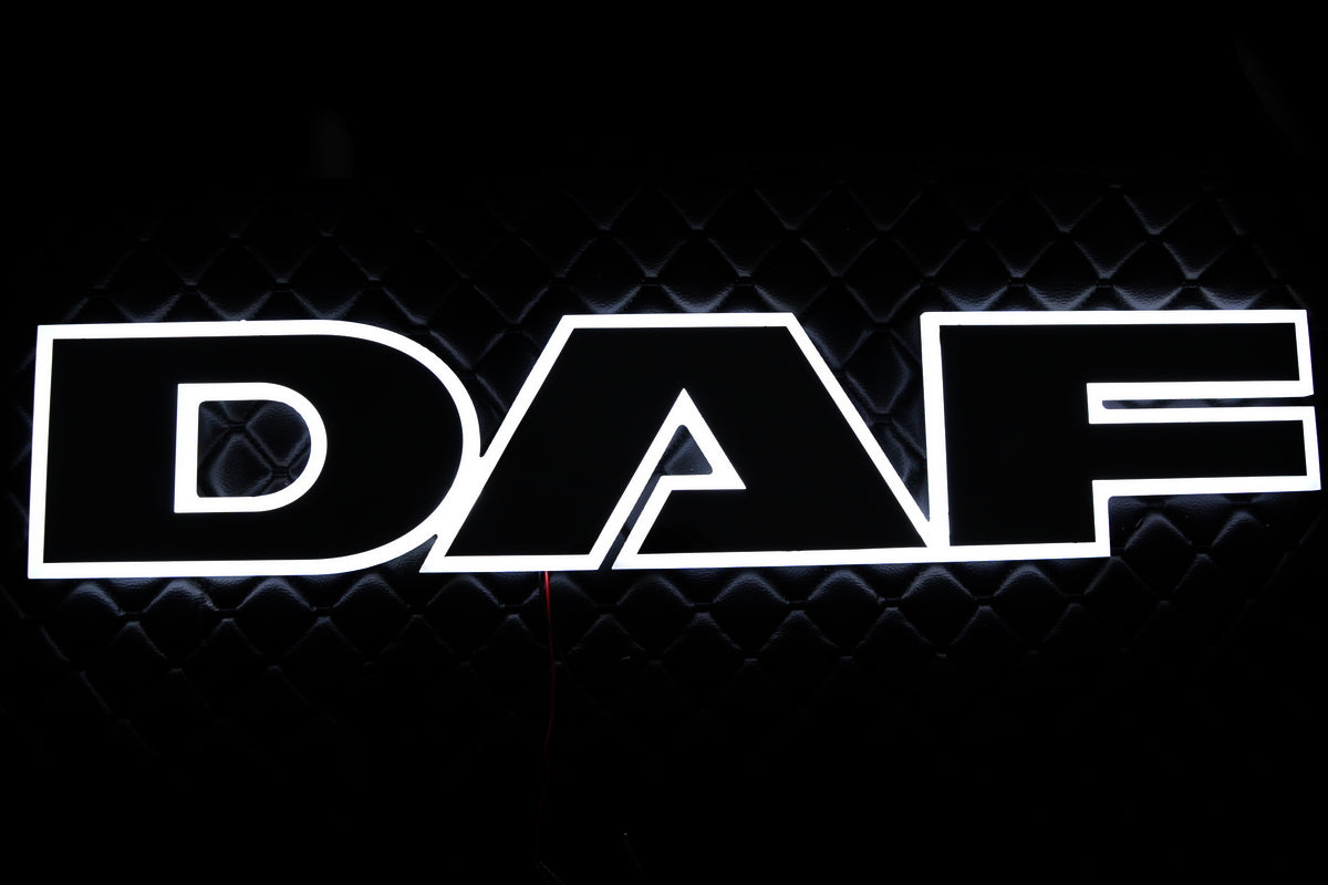 Illuminated Grille Sign Suitable for DAF Trucks – White Light, 24V, 68×13×2 cm
