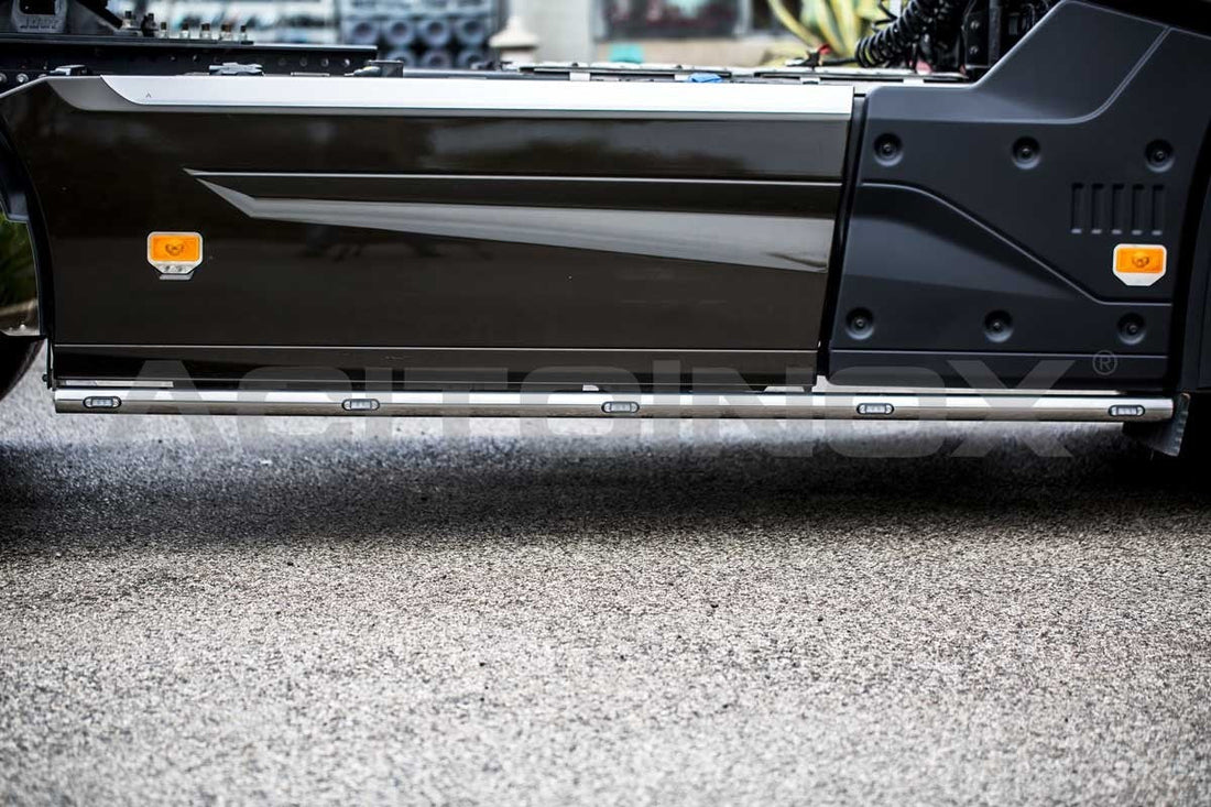 Side Roll Bar Kit – Left and Right for Spoiler, suitable for Renault T UREN06, Without Mounting Hardware